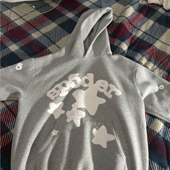 Spider hoodie grey